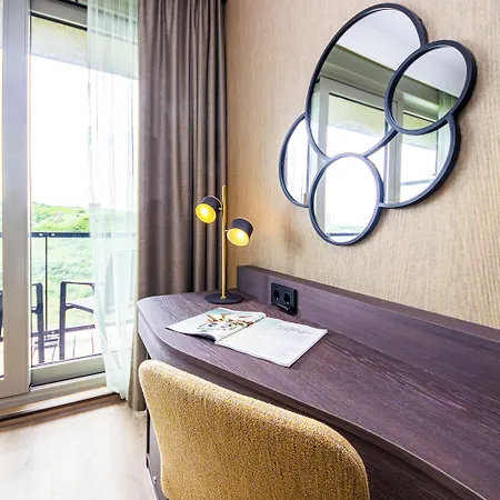 Strandhotel Het Hoge Duin ホテル 4*