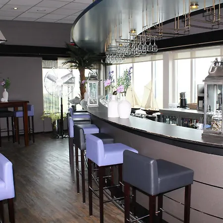 ホテル Strandhotel Het Hoge Duin