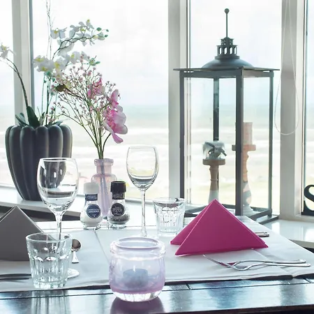 فندق Strandhotel Het Hoge Duin